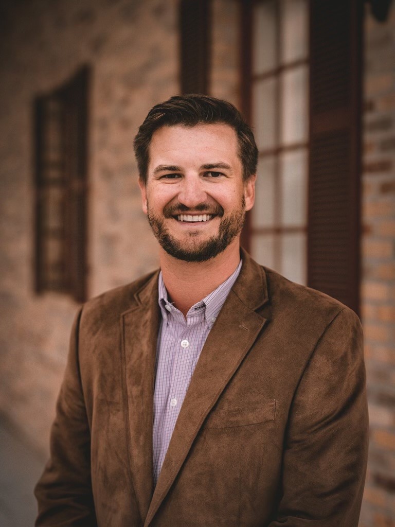 Headshot of Ryan Frazier